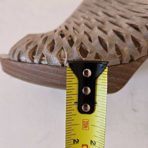 Paul Green Womens Suede Metallic Perforated Tracy Heel Booties Platinum Size 8 - Picture 8 of 12